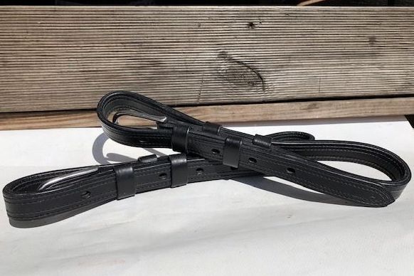 Two connecting straps for double harness