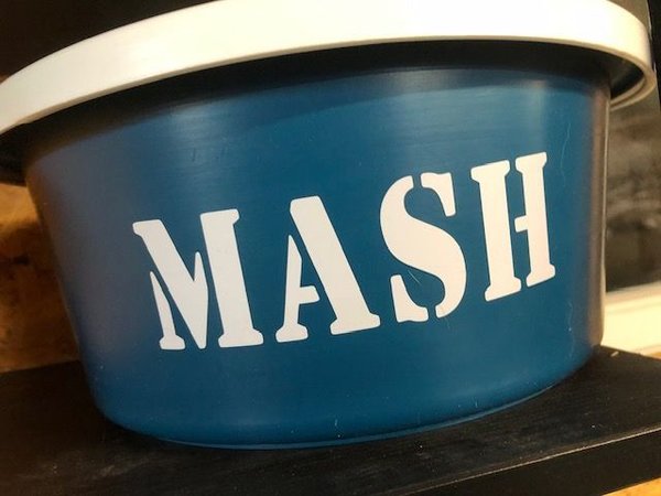 Futterschale "MASH" mit Deckel auf Wunsch mit Namen